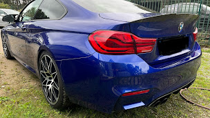 Photo n°14 de L.I. AUTO PIÈCES ET SERVICES à Ambon (Service de restauration d'automobiles)