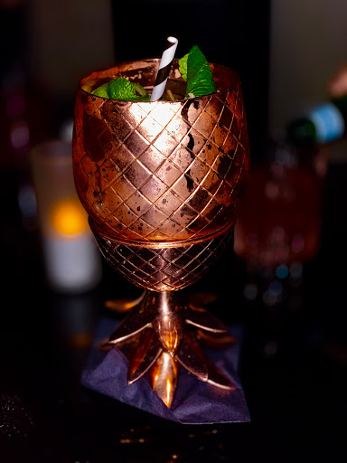 People's Bar - Visual