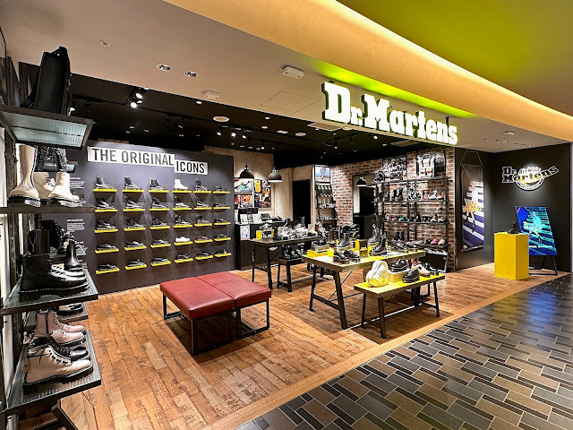 Dr. Martens Yurakucho Marui by null