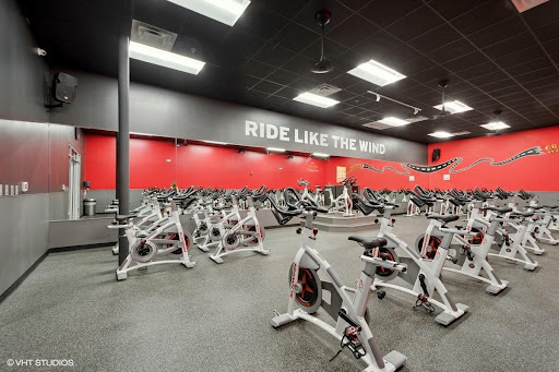 Crunch Fitness - Gainesville Logo