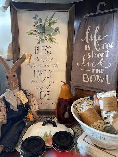 Farmhouse Finds Gifts & Home Decor - Thumbnail
