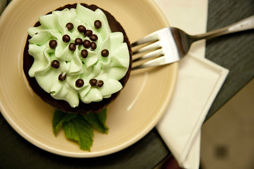 Little Cakes Cupcake Kitchen - Thumbnail