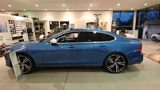 Waylands Volvo Swindon - Thumbnail