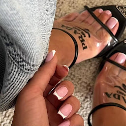 Photo n°3 de CELINE F. Expert Nails à Roncq (Salon de manucure)