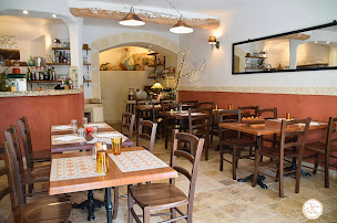 Photo n°1 de Terre et papilles à Ampus (Restaurant)