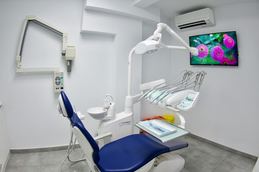 CLÍNICA DENTAL NAVARRO