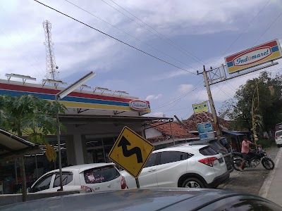 Photos of Indomaret Kubangwungu