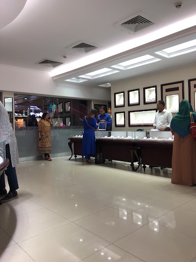 Photos of Diamond World