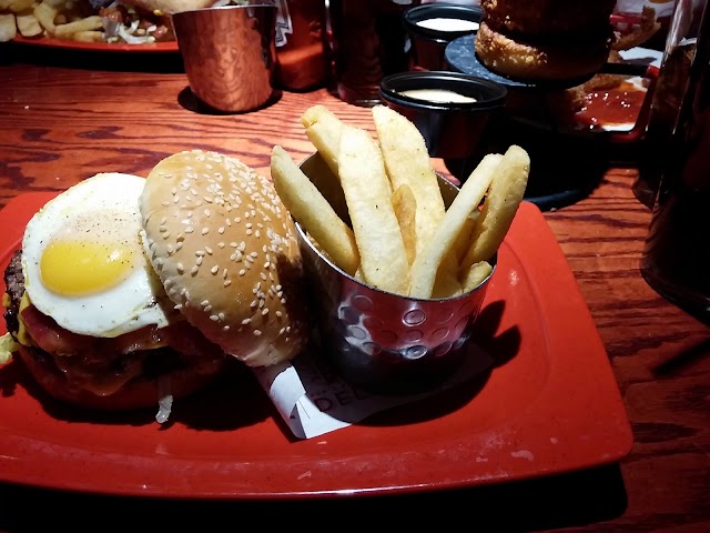 Red Robin Gourmet Burgers and Brews