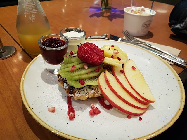 House of Chocolate Dessert Cafe & Cakery