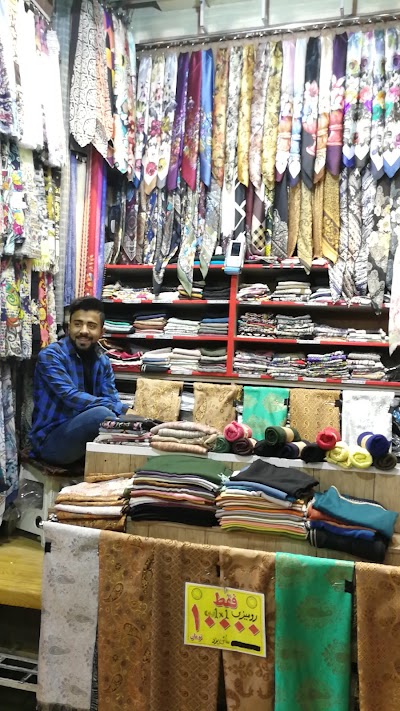 Photos of شال و روسری اذعان