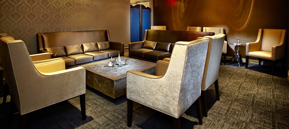 Black Hound Bar & Lounge by null