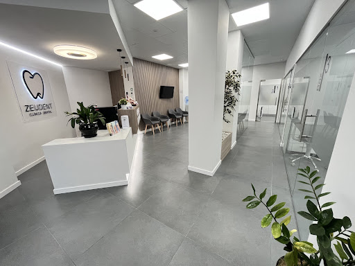 Clinica Dental Zeudent Gallery - Spain