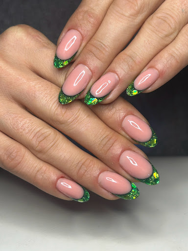 Fox Nail’S