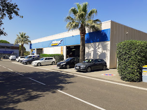 Photo n°1 de Albax Carrosserie - Fréjus à Fréjus (Service de remorquage)