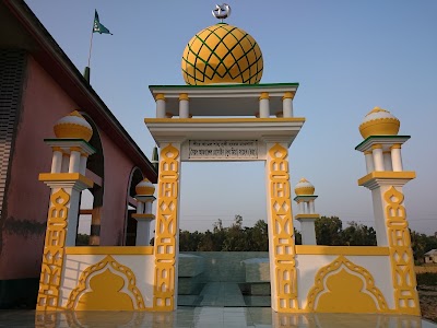 Photos of Pire Kamil Hazrat Syed Azharul Hussain Dudh Mia Saheb (RH;)