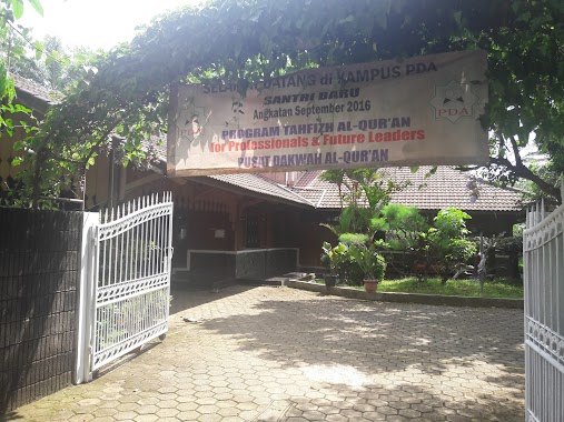 Pesantren Tahfizh Pusat Da'wah Al-Qur'an, Author: PDA PDA