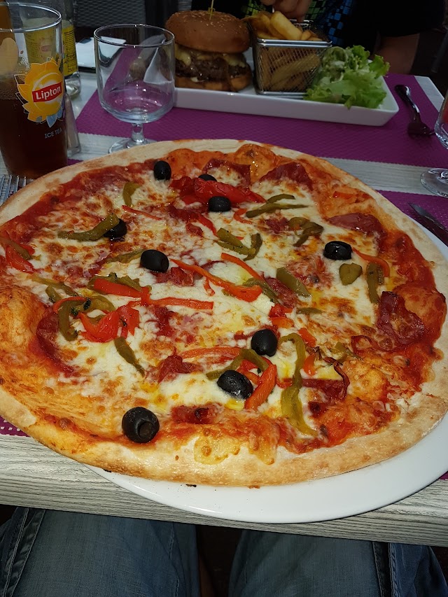 Bar-Restaurant B52