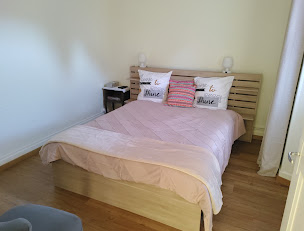 Photo n°6 de Calm au Canal de Centre- Chambres d'hôtes & Gite à Dennevy (Gîte)