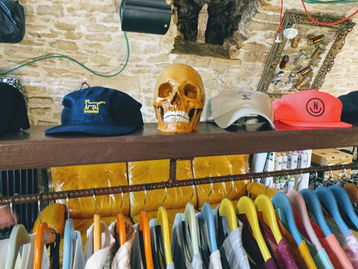 Riot Shop - Visual