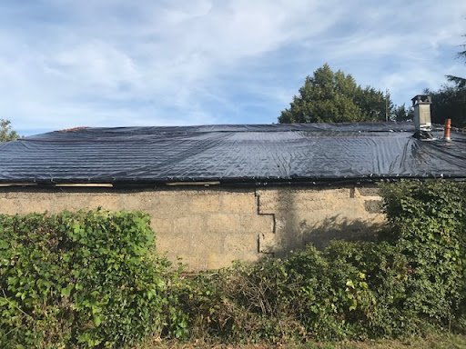 Photo de ADC33 - Couvreur Saint-Denis-de-Pile Gironde à Montagne (33570)