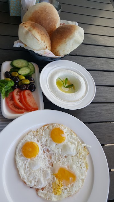 Photos of Petit Caf&eacute; - Restaurant