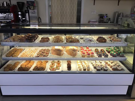Blue Pineapple Bakery - Thumbnail