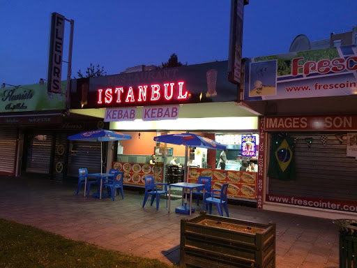 Photo 9 - Food Station