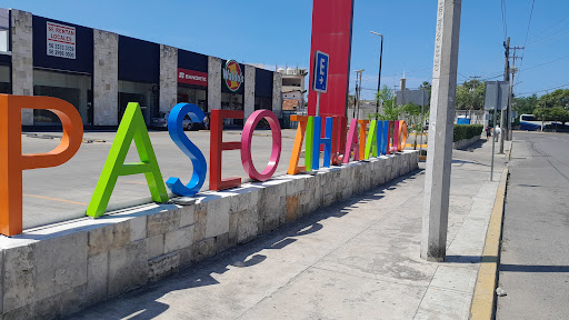 Plaza Paseo Zihuatanejo - Thumbnail