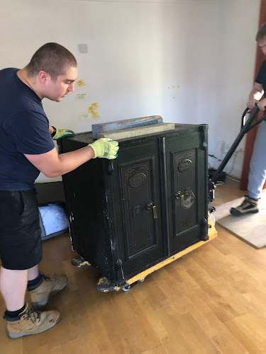 Safe Removals - Moving company