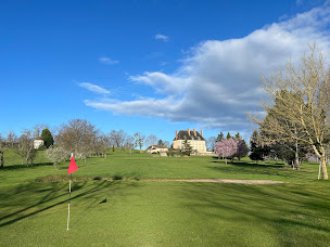 Photo n°3 de Golf Saint-Pourçain sur Sioule - Briailles à Saint-Pourçain-sur-Sioule (Club de golf)