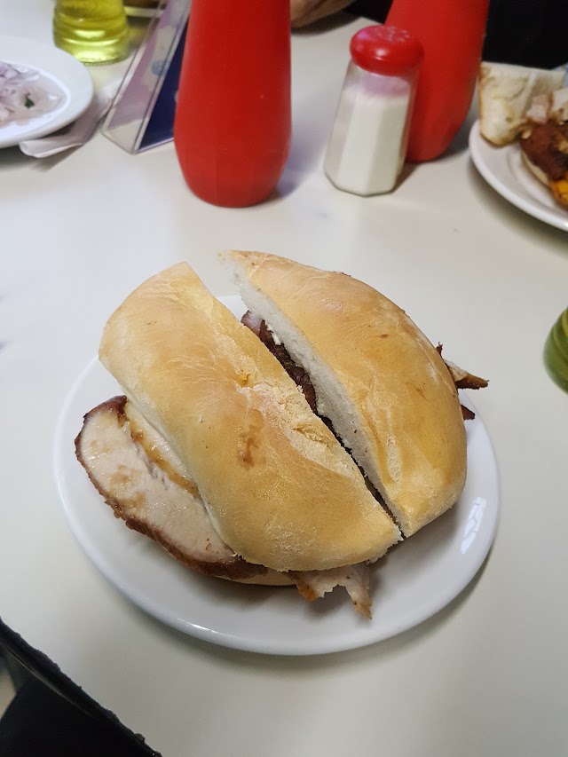 SANGUCHERÍA EL CHINITO