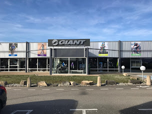 Photo n°9 de Giant Château-Gaillard Ambérieu à Château-Gaillard (Magasin de vélos d'occasion)