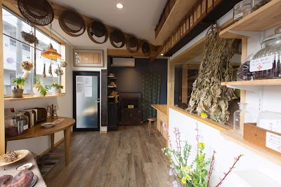 平井常榮堂薬局