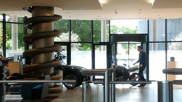 BMW