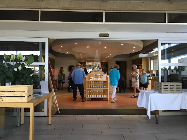 Huff Estates Winery & Inn