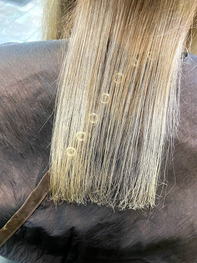 YOLO Family beauty salon - Thumbnail