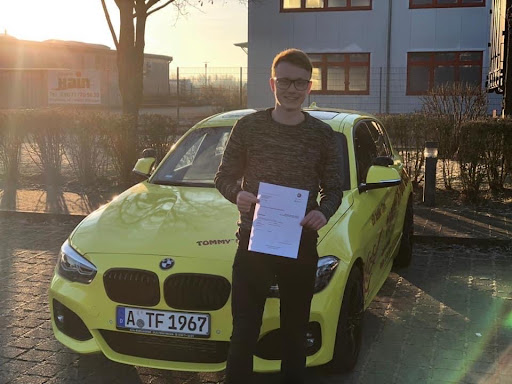 Tommy‘s Fahrschule - Thumbnail