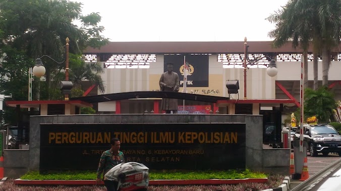 Perguruan Tinggi Ilmu Kepolisian Asrama Mahasiswa Dan Staf, Author: John Moon