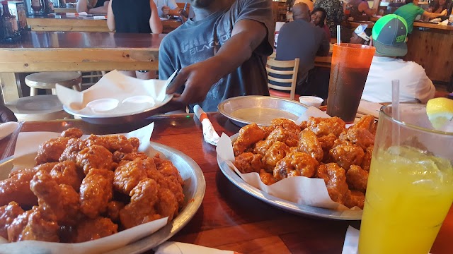 Hooters