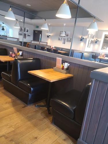 Comments and reviews of Frankie & Benny's