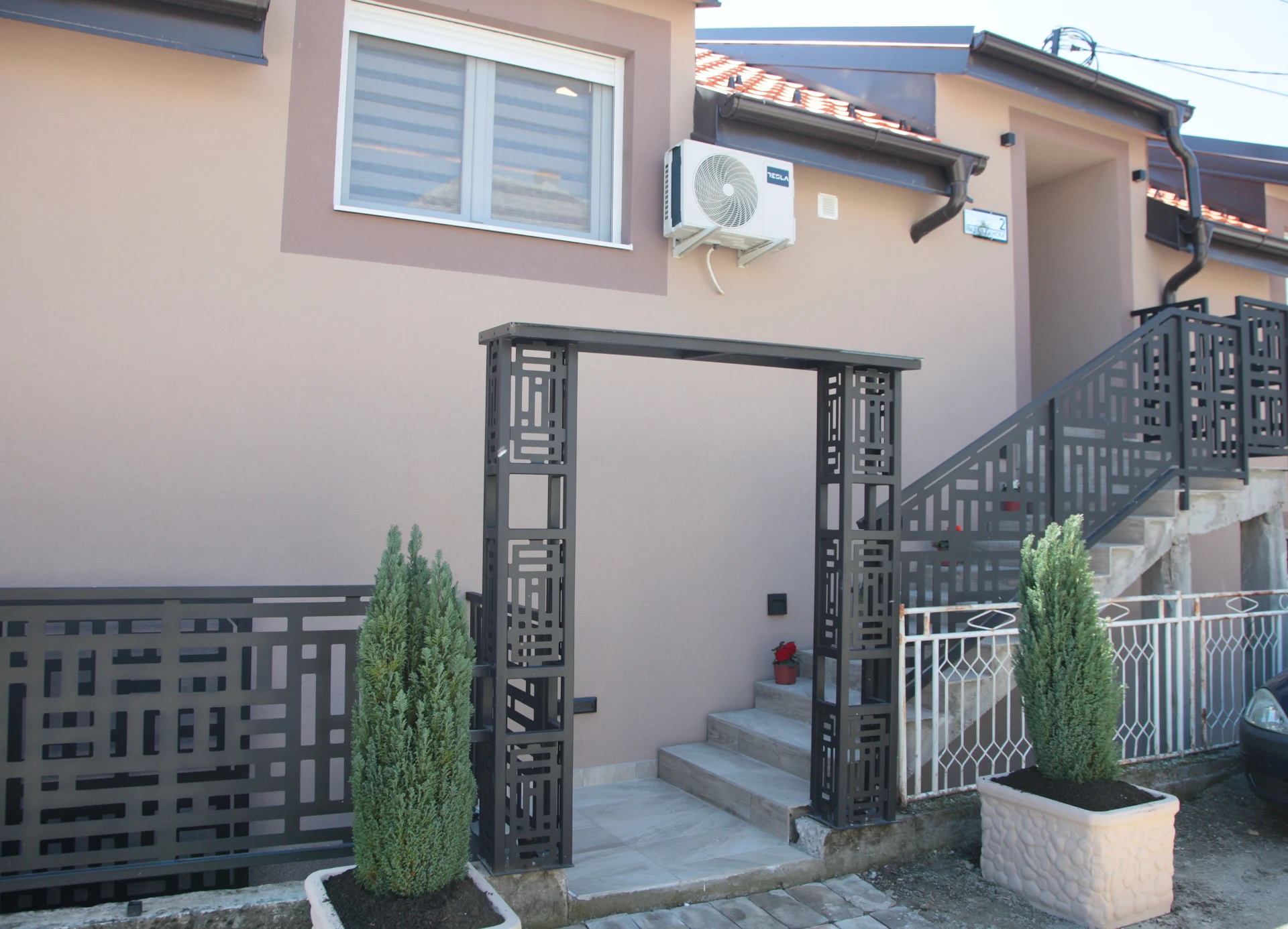 Golden hill apartment