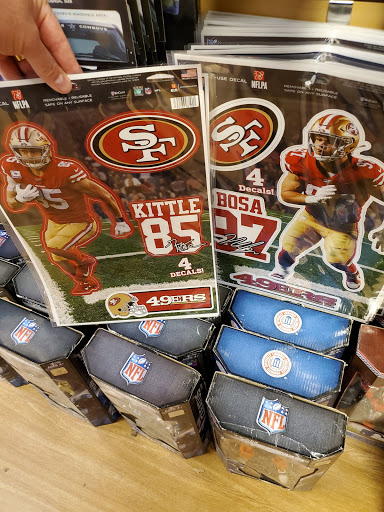 JR's Sports Collectibles - Thumbnail