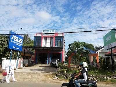 Electronics Store