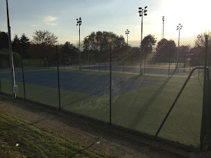 Photo n°2 de Tennis Club Saint Rémy (71) à Saint-Rémy (Club de tennis)