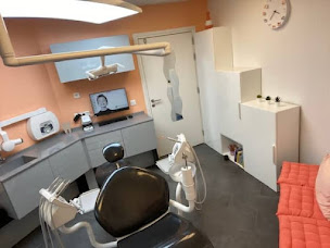 Photo n°3 de Dr Justine CODRON à Lésigny (Dentiste)