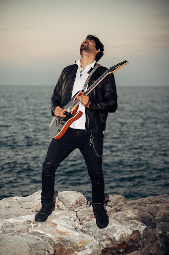 Maxim's Guitar Workshop - Guitar Lessons in Darwin
