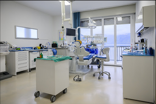 Studio Dentistico Nassa Dr. Med.Dent. Fabio Greco - Thumbnail