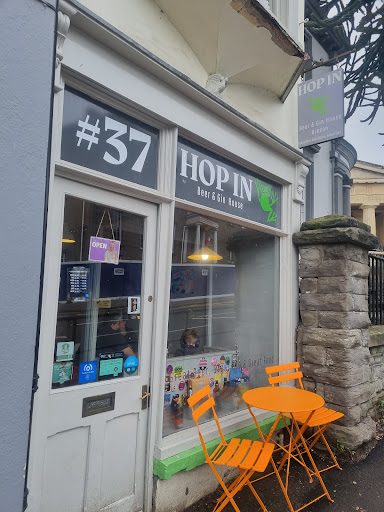 hop in beer and gin - Thumbnail