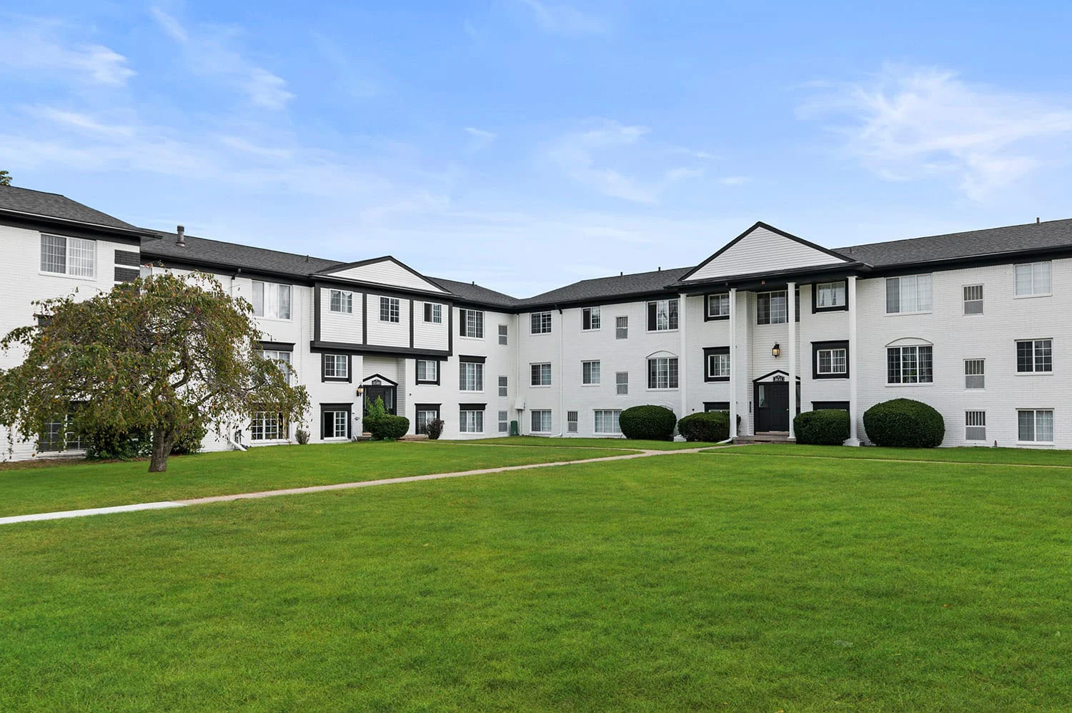 The Cove at Westland Apartments